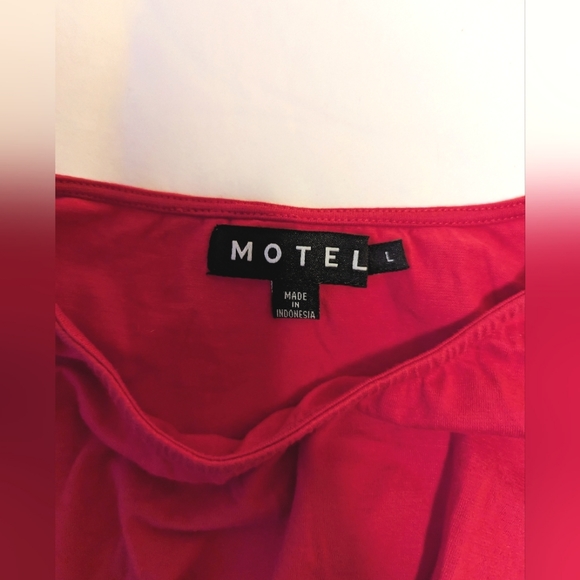 Motel Rocks Crop Top in Fuschia Pink, size Large - Picture 5 of 6